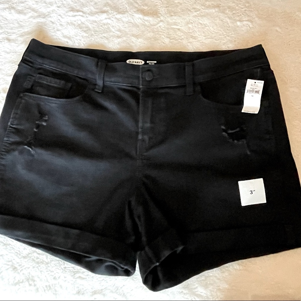 Distressed boyfriend shorts